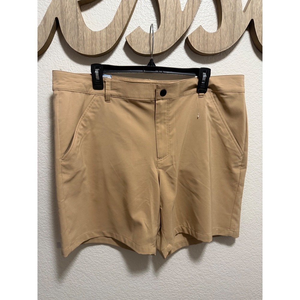 Columbia Tan Shorts Size L